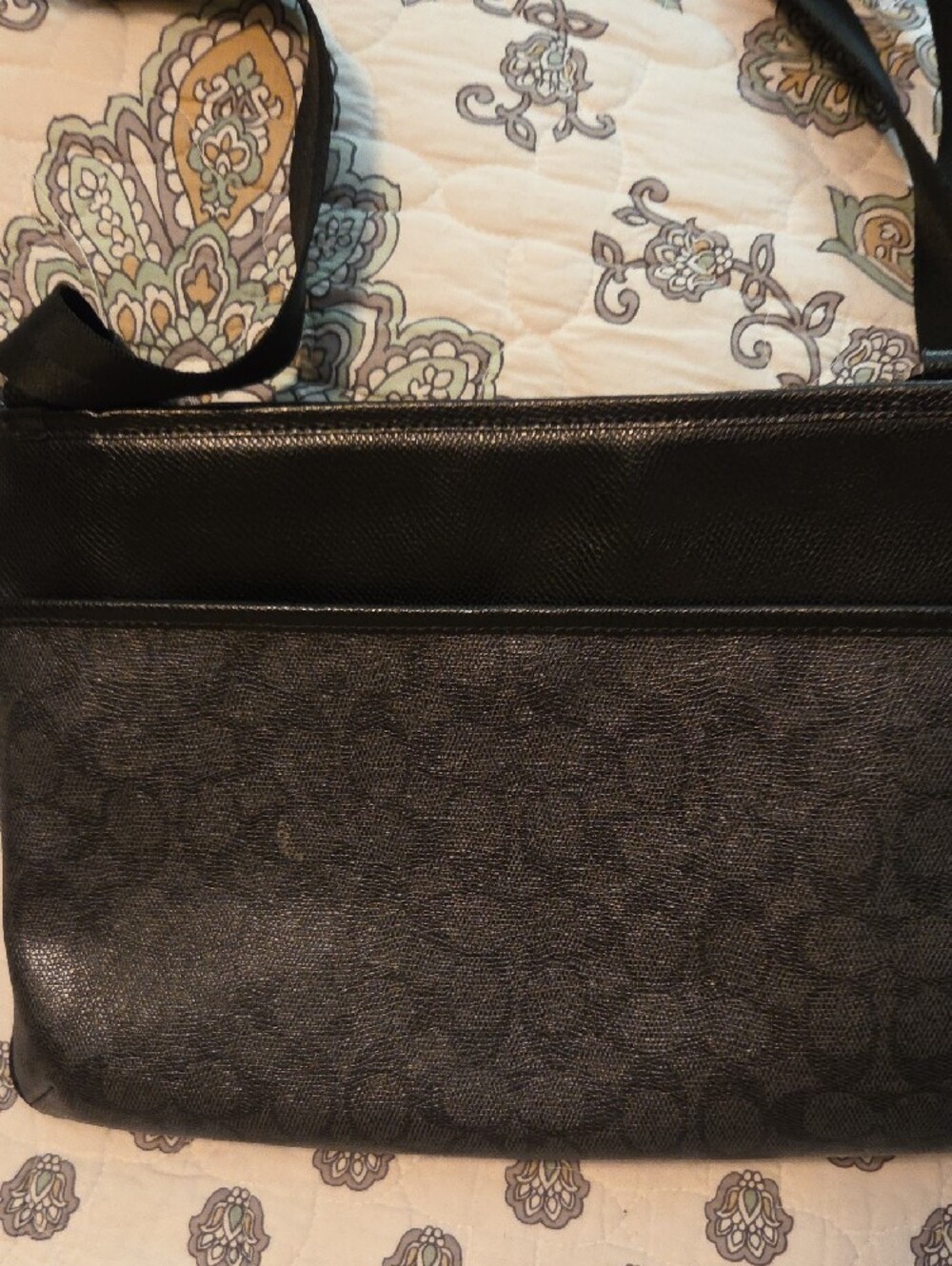 Coach Black Signature Canvas Messenger Bag.  Outside Pockets, Inside Pickets - Picture 4 of 4